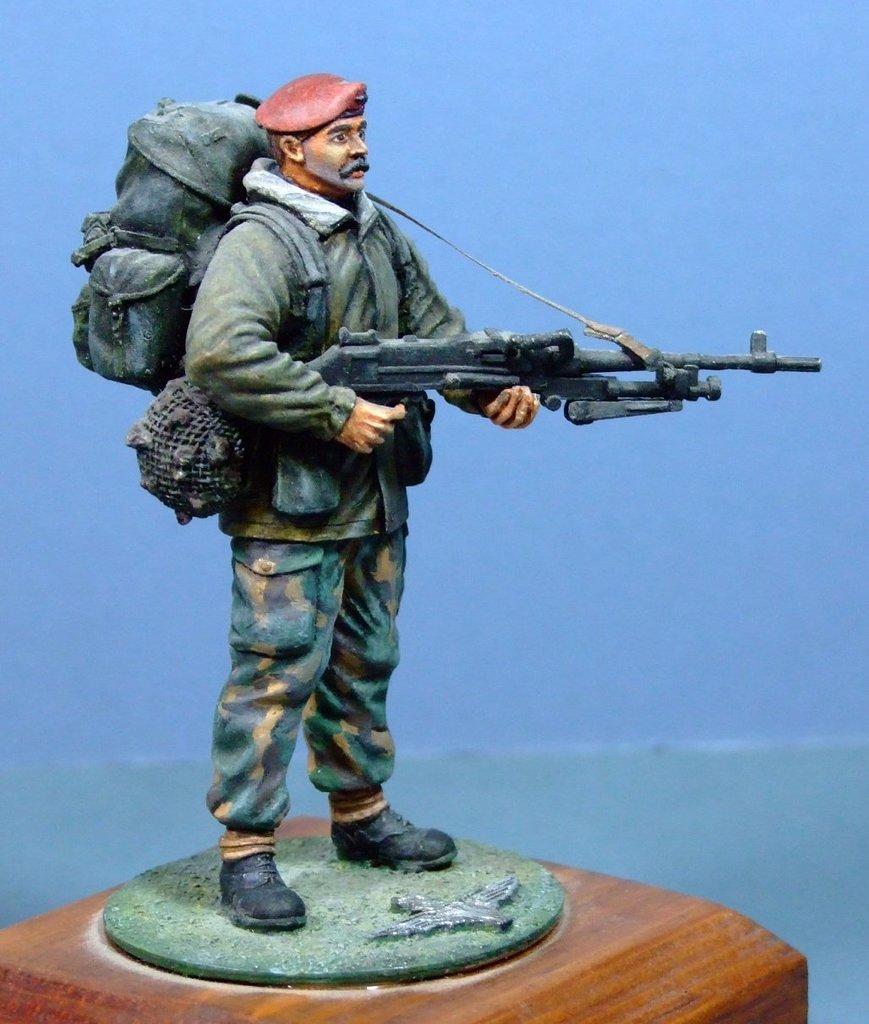 Paratrooper GPMG gunner, Falklands 1982, 1:16