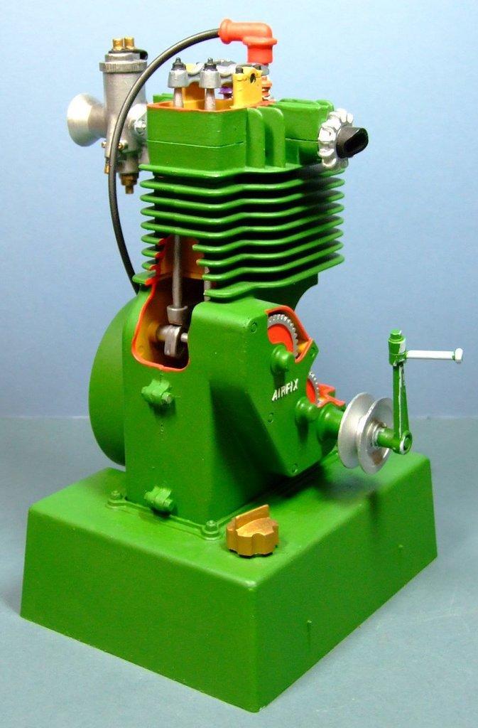 Airfix Four-stroke Engine