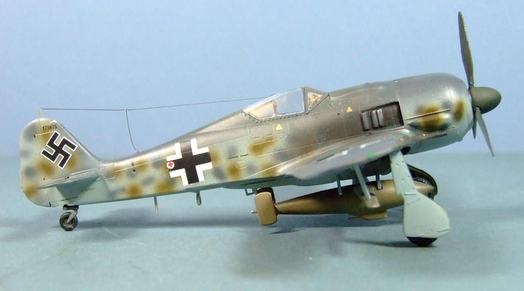 Focke-Wulf Fw190A-8 and BV246, 1:48