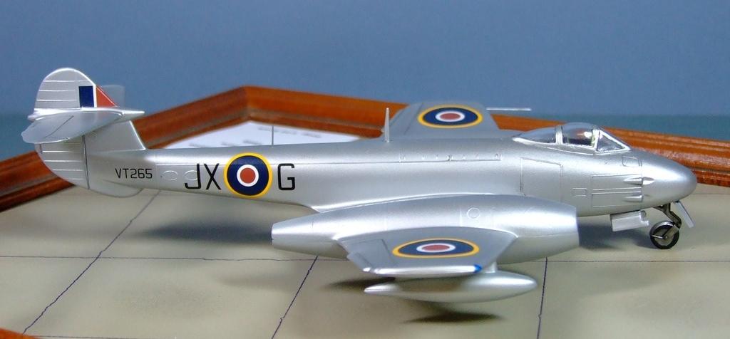 Gloster Meteor F,4, 1 Sqdn, RAF Tangmere, 1948, 1:72
