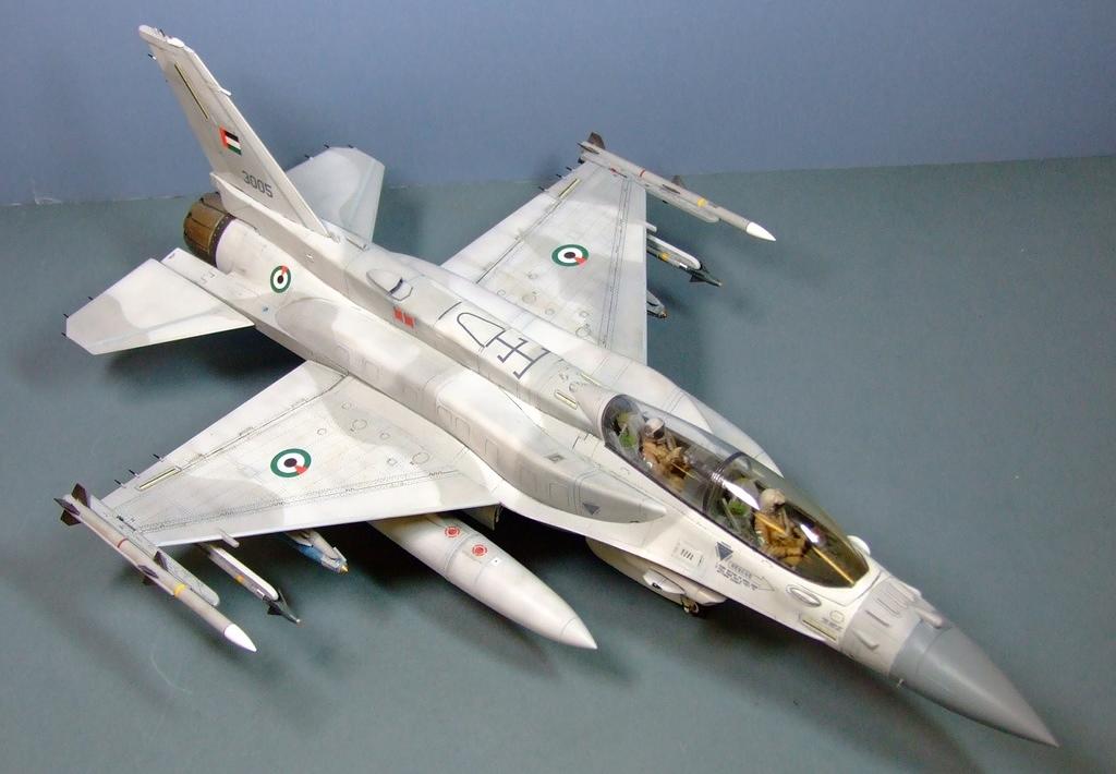 Lockheed Martin F-16F, United Arab Emirated Air Force, 1:32