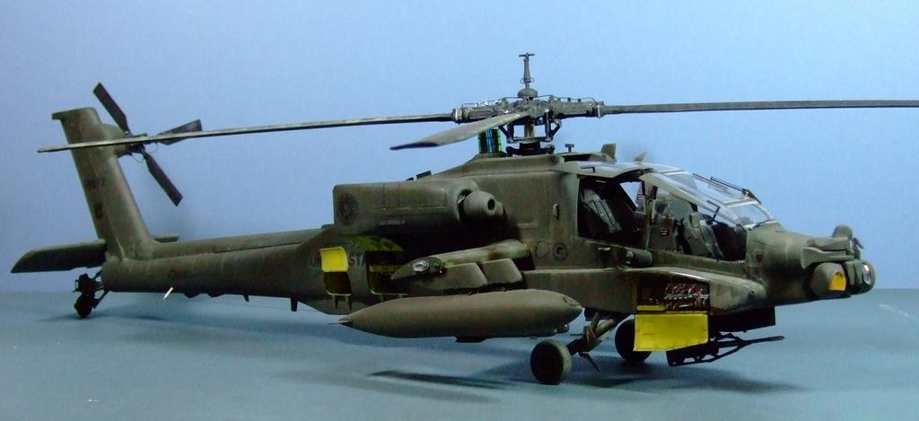 Boeing AH-64A Apache, US Army, 1:32