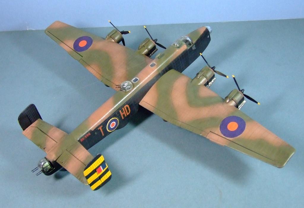Handley Page Halifax, 466 Sqn, RAAF, 1:72