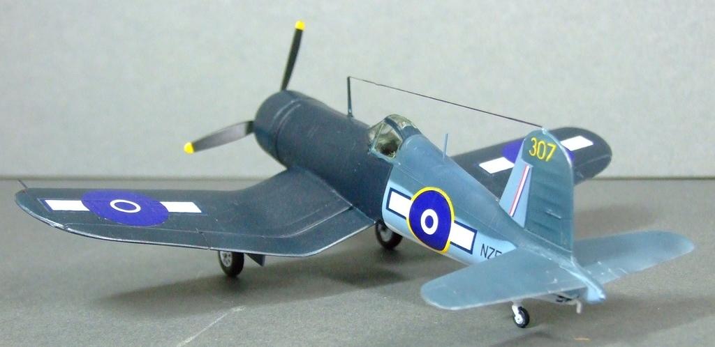 Vought F4U-1A Corsair, 1:72