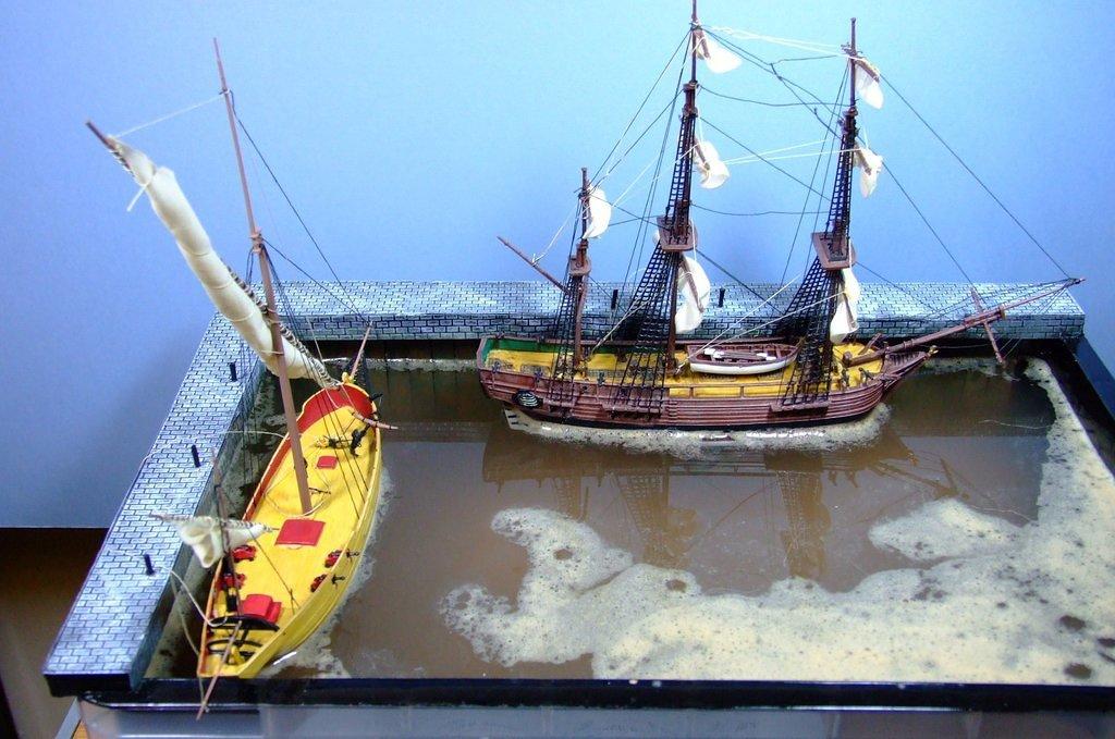 Corsair, 1:150 and HMS Bounty, 1:110