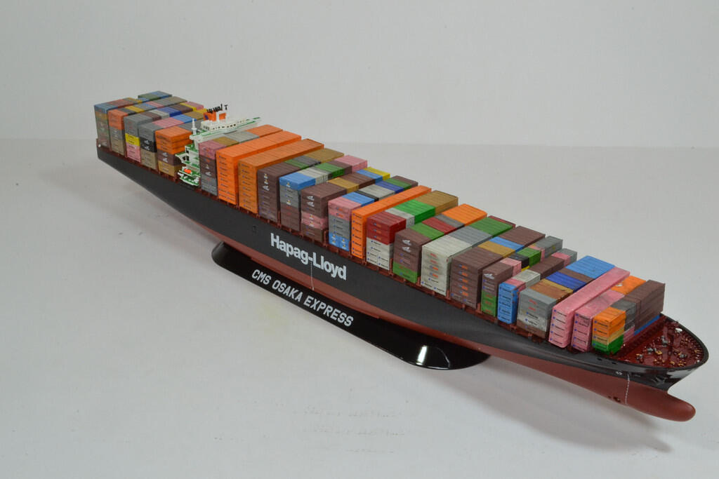 1/700 Colombo Express class Container Ship