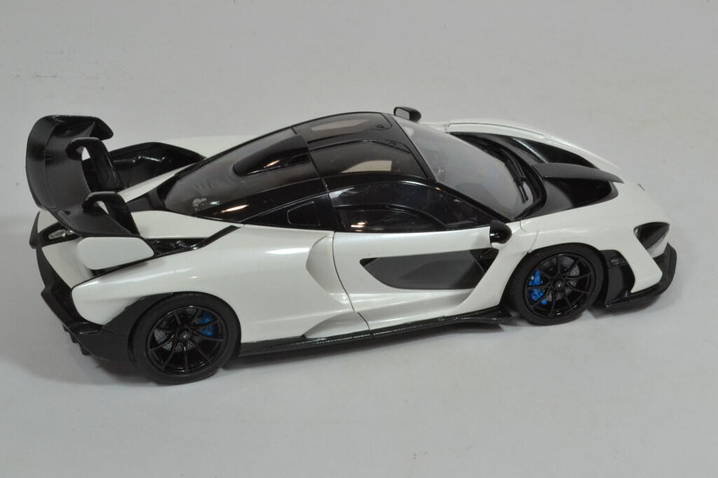McLaren Senna