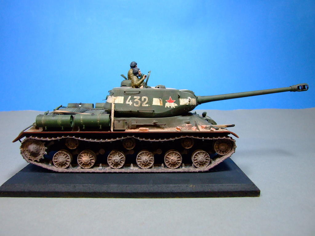 IS-2