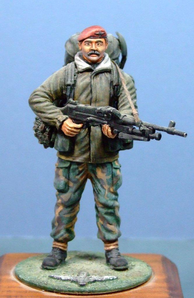 Paratrooper GPMG gunner, Falklands 1982, 1:16