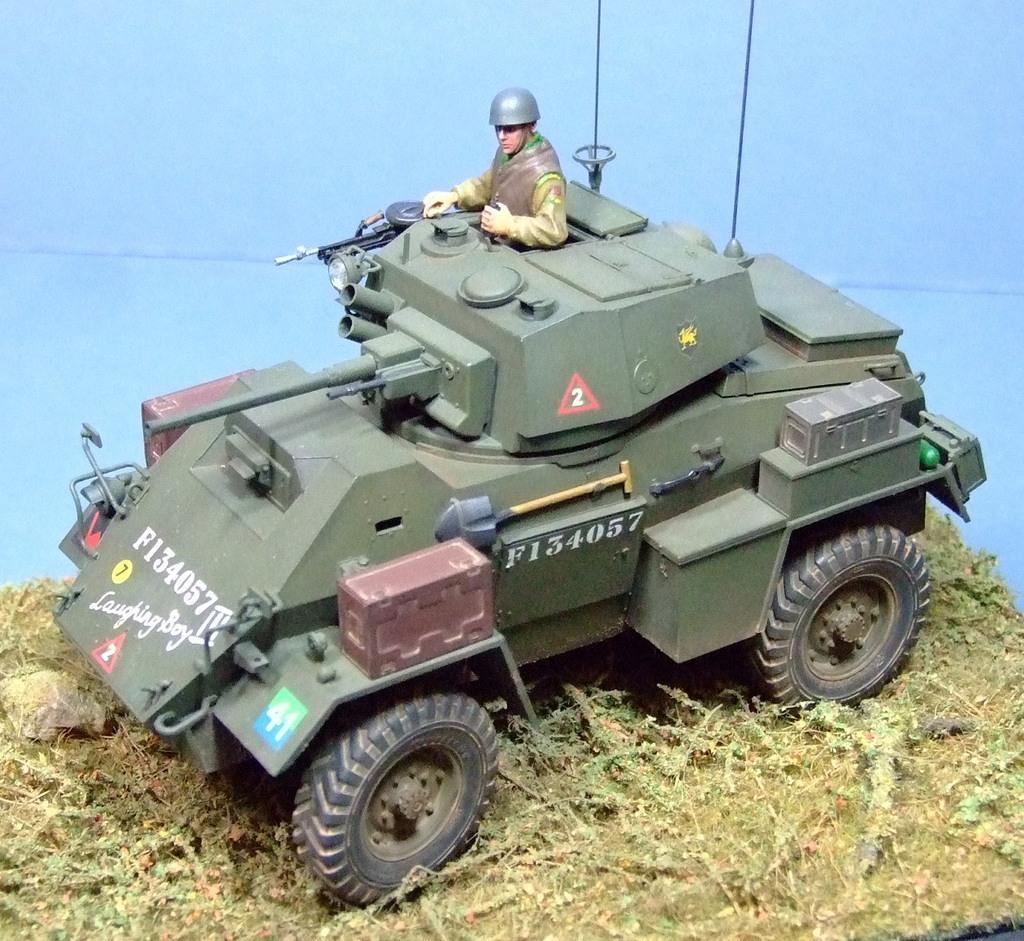 Humber Armoured Car Mk. IV, 1:35