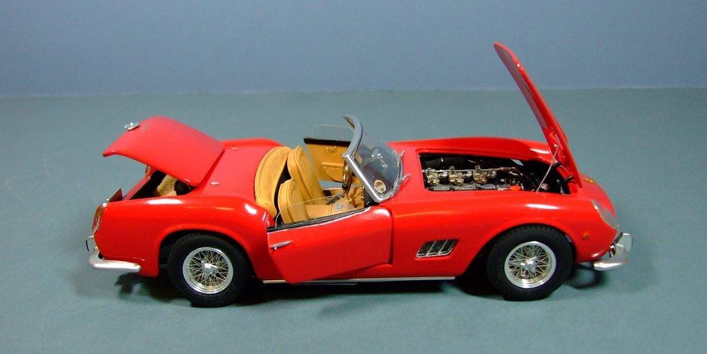 Ferrari 250GT Sub California, 1:24