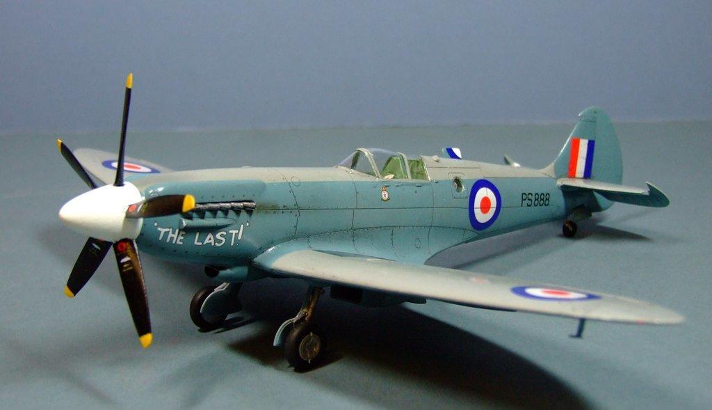 Spitfire PR19, 1:48