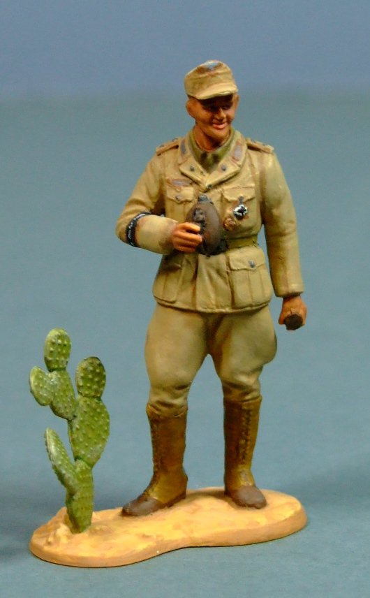 Afrika Korps Tank Crewman, 1:35