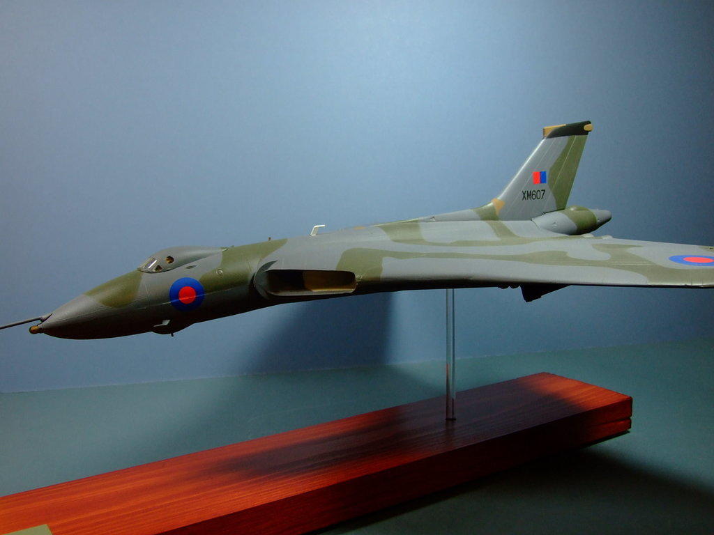 "We're off," Vulcan B2, 1:72