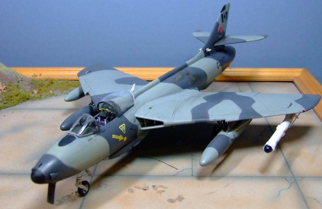 Hawker Hunter F.58, Northern Lights, 1:32