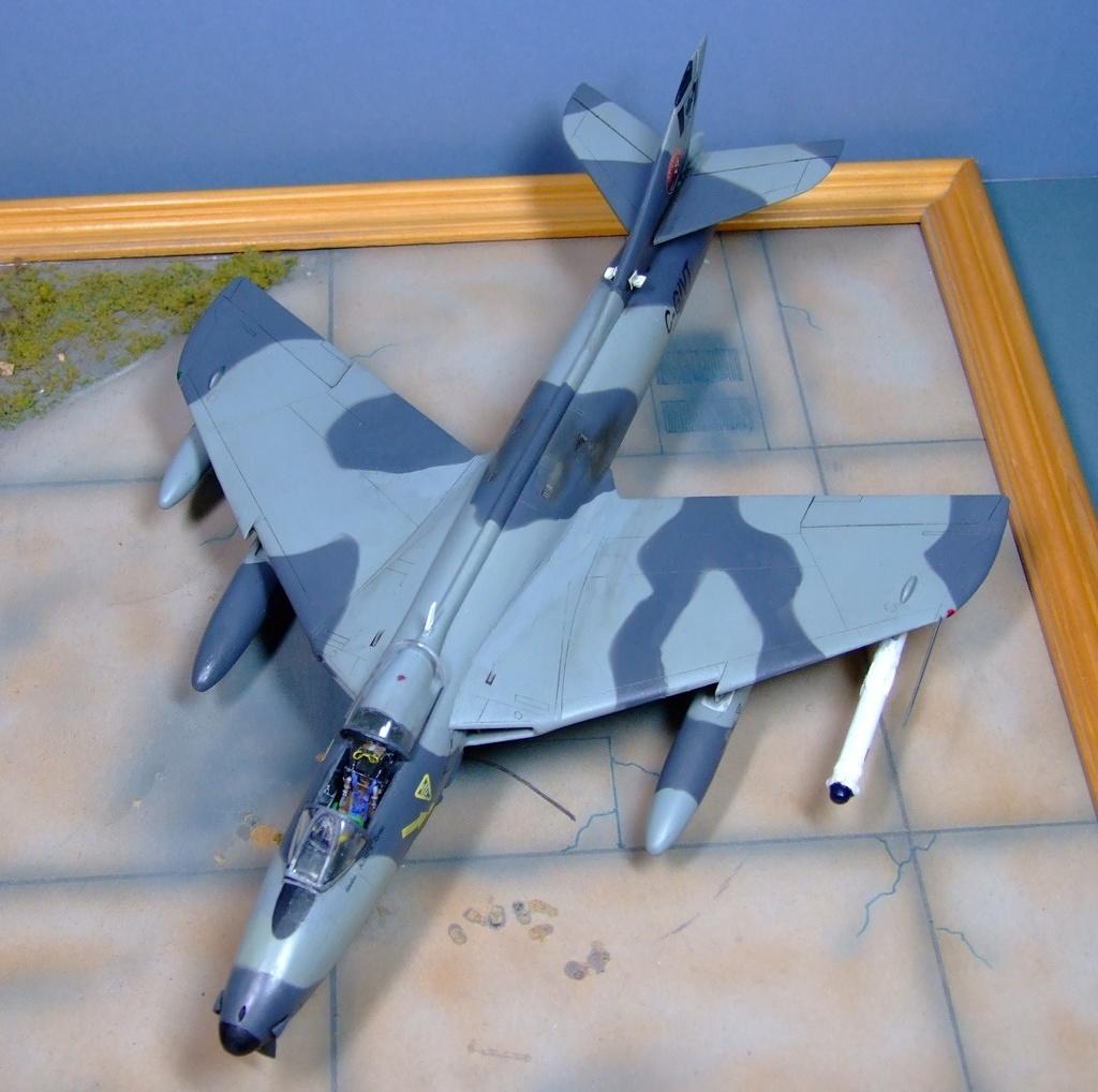 Hawker Hunter F.58, Northern Lights, 1:32