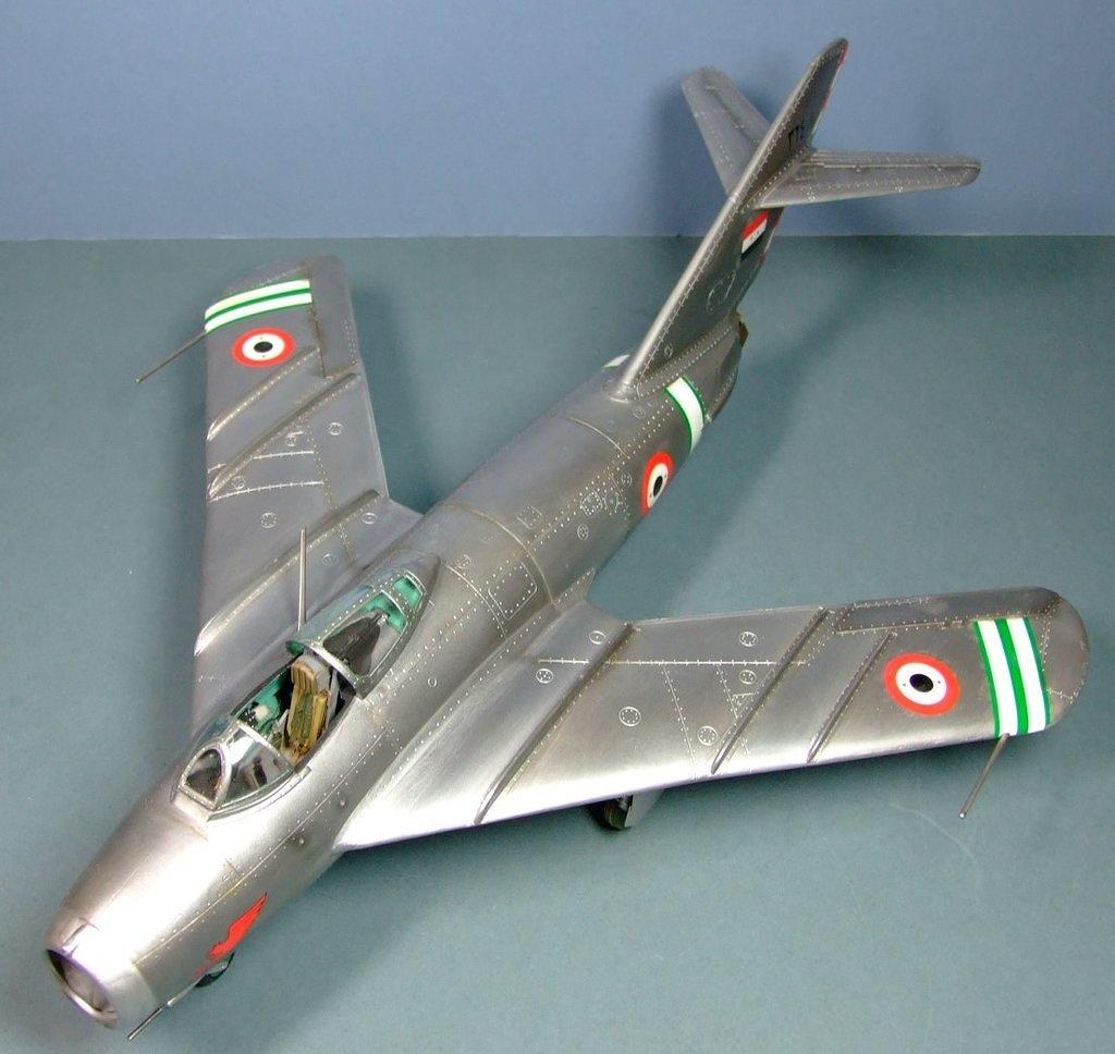 MiG-17, 1:32