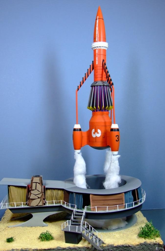 "Lift Off,"Thunderbird 3.