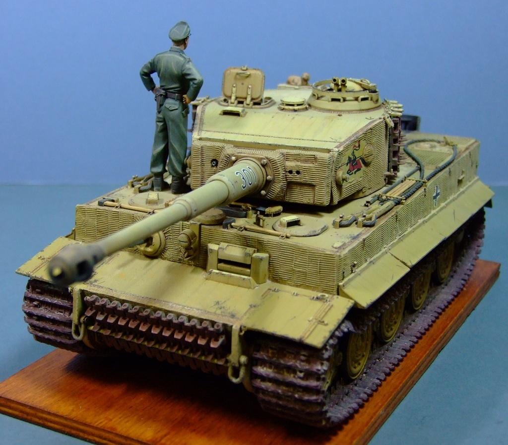 Tiger (late), SPzAbt 503, Poland, 1944, 1:35