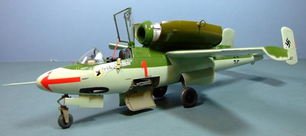 Heinkel He-162A-2, 1:32