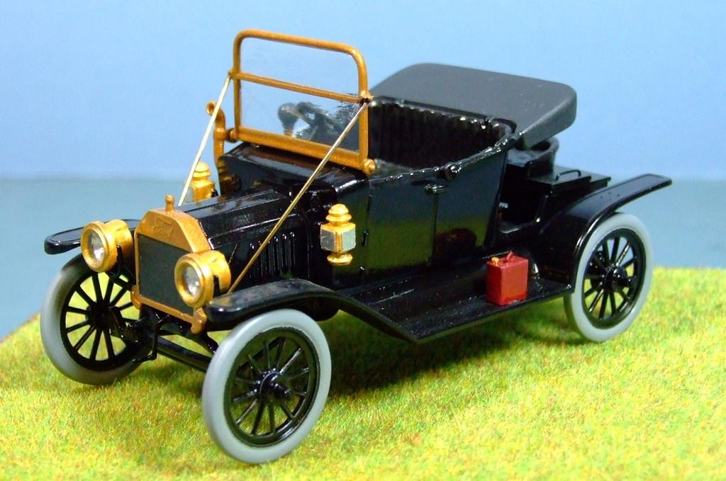 Model T Ford, 1:32