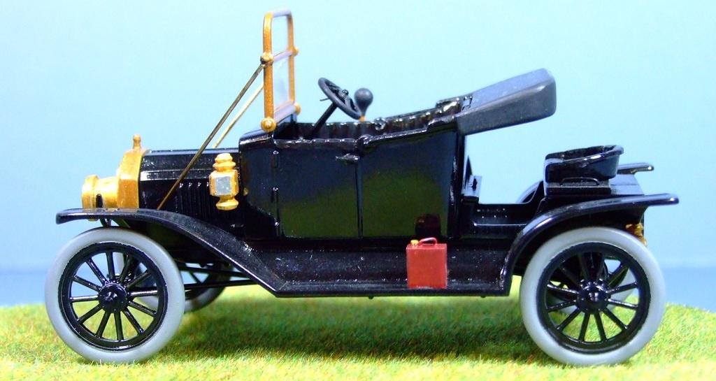 Model T Ford, 1:32