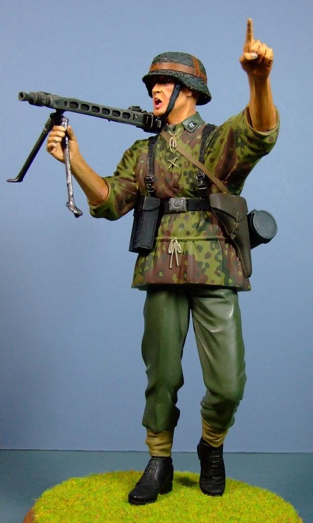 Totenkopf Machine Gunner, 1:9