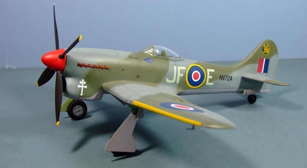 Hawker Tempest V, 1:48