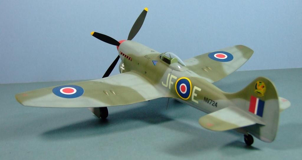 Hawker Tempest V, 1:48