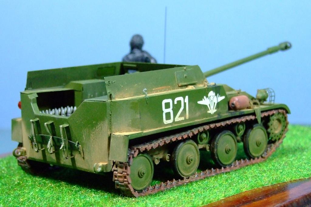 ASU-57 Russian Parachute Anti-tank weapon, 1:35