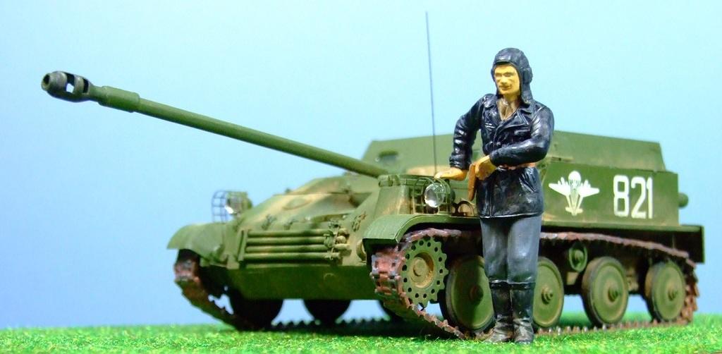 ASU-57 Russian Parachute Anti-tank weapon, 1:35