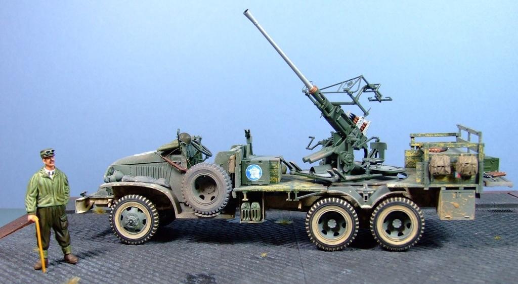 GMC and Bofors 40mm anti-aircraft gun, Free French, 1:35