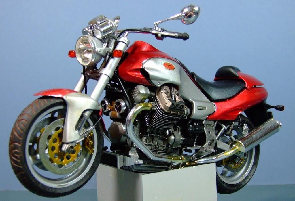 Moto Guzzi Centauro, 1:12