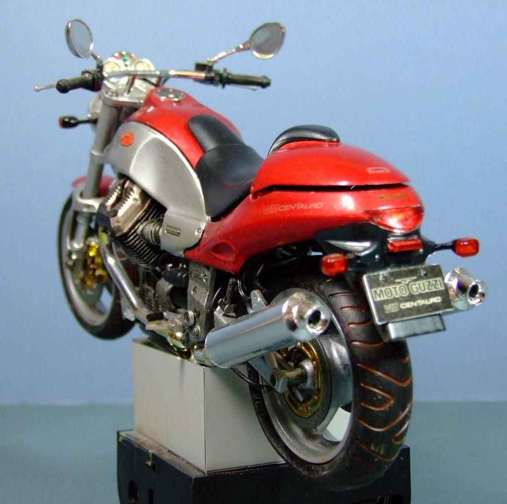 Moto Guzzi Centauro, 1:12