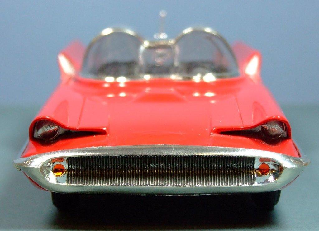 1955 Lincoln Futura, 1:25