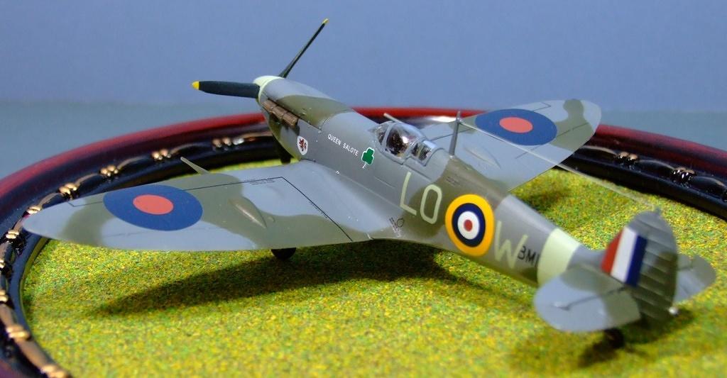 Supermarine Spitfire Vb, Sqdn Ldr Brendan "Paddy" Finucane, 1942, 1:72