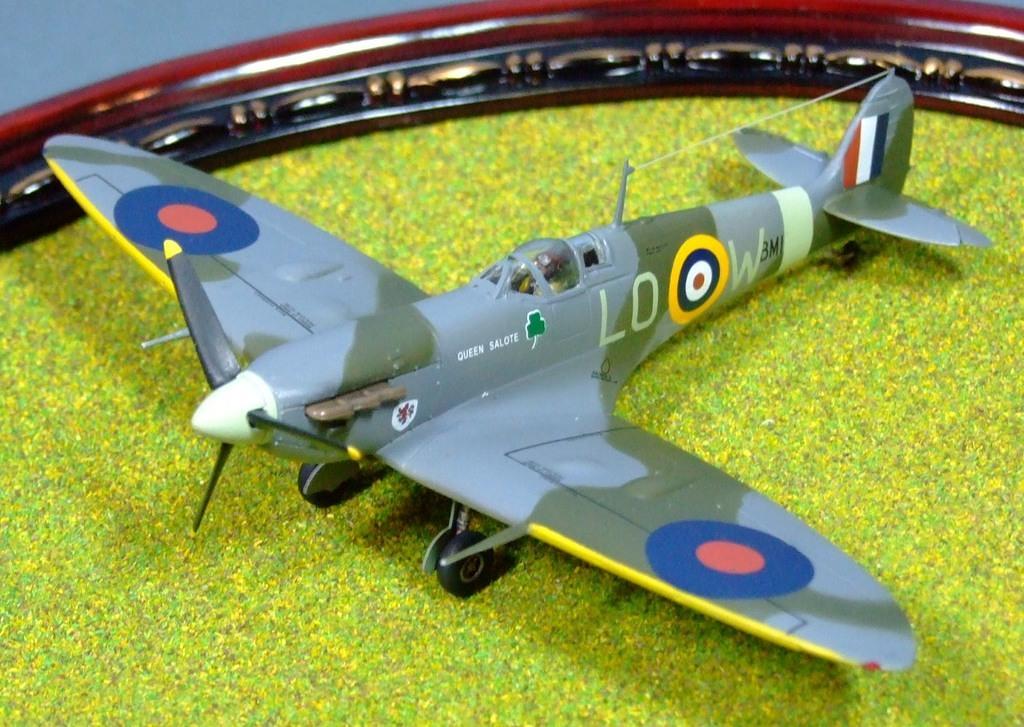 Supermarine Spitfire Vb, Sqdn Ldr Brendan "Paddy" Finucane, 1942, 1:72