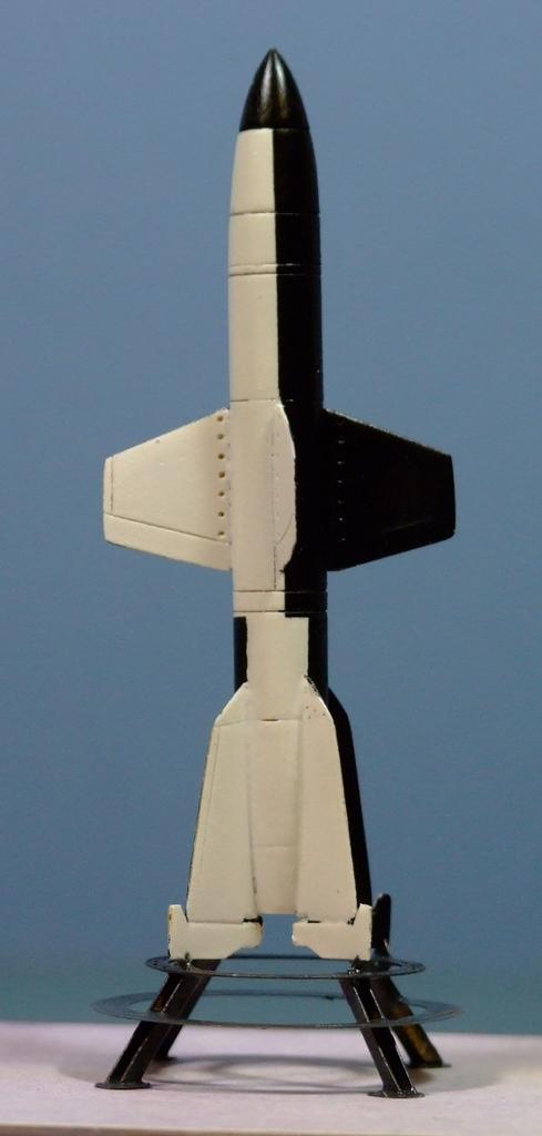 EMW C2 "Wasserfall" anti-aircraft missile, 1:72