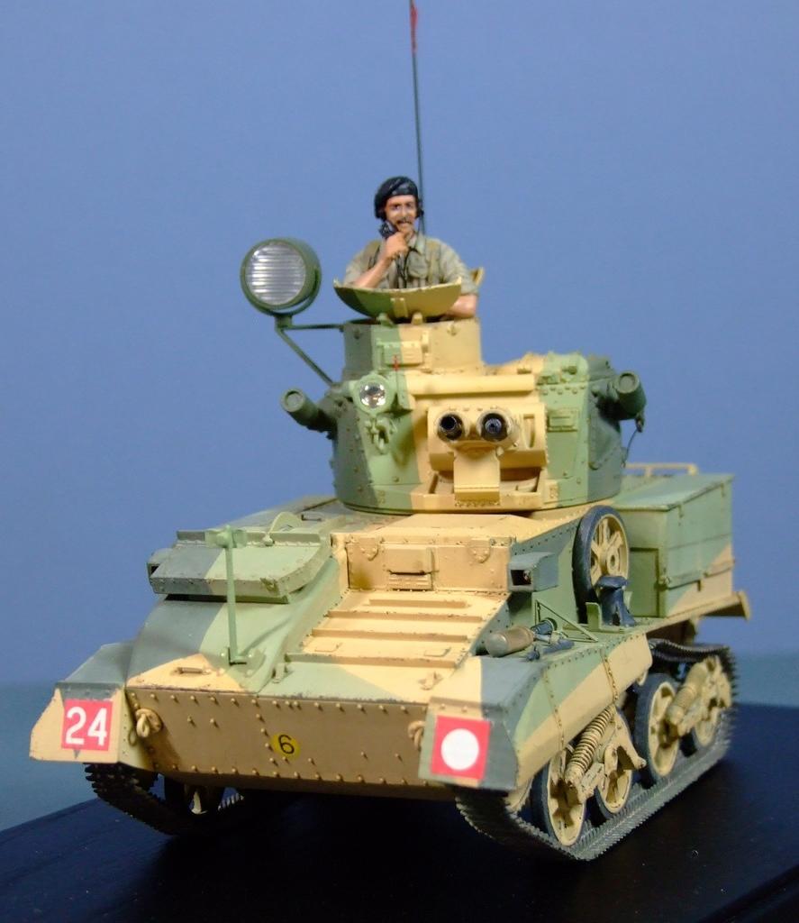 Vickers Light Tank VIB, 1:35