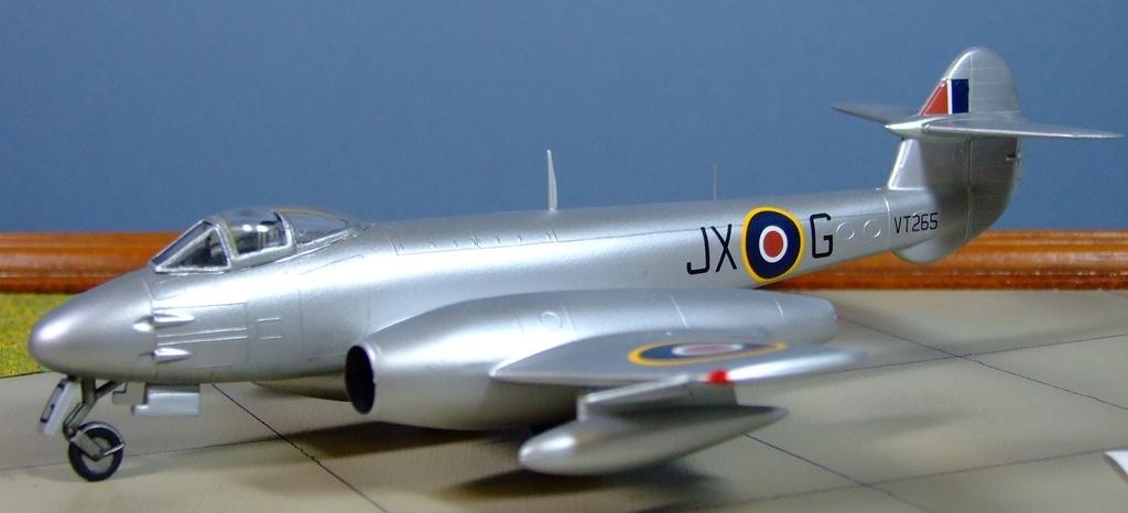 Gloster Meteor F,4, 1 Sqdn, RAF Tangmere, 1948, 1:72