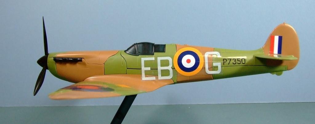 Supermarine Spitfire Mk.1, ~1:48