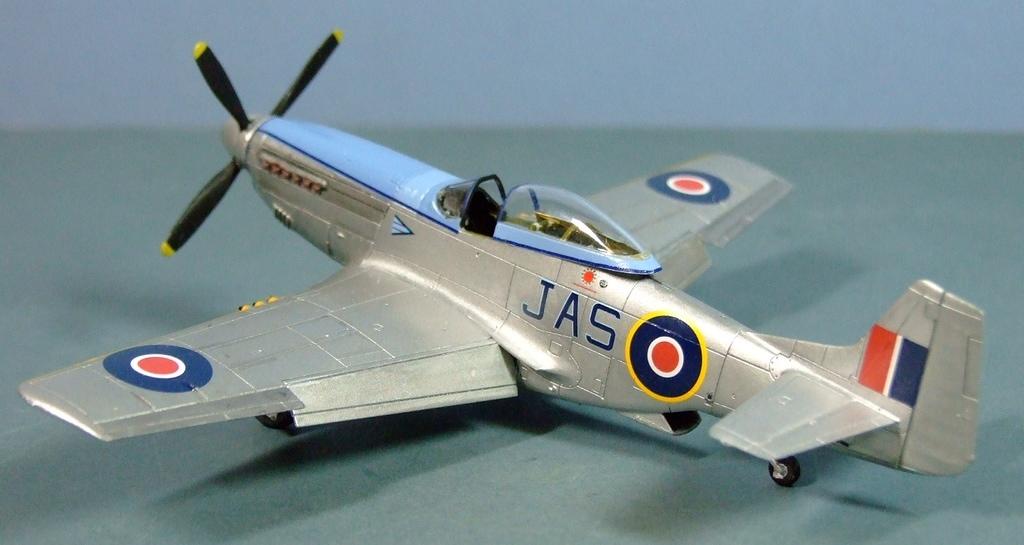 North American Mustang IV, 443 Sqn RCAF, May 1945, 1:72