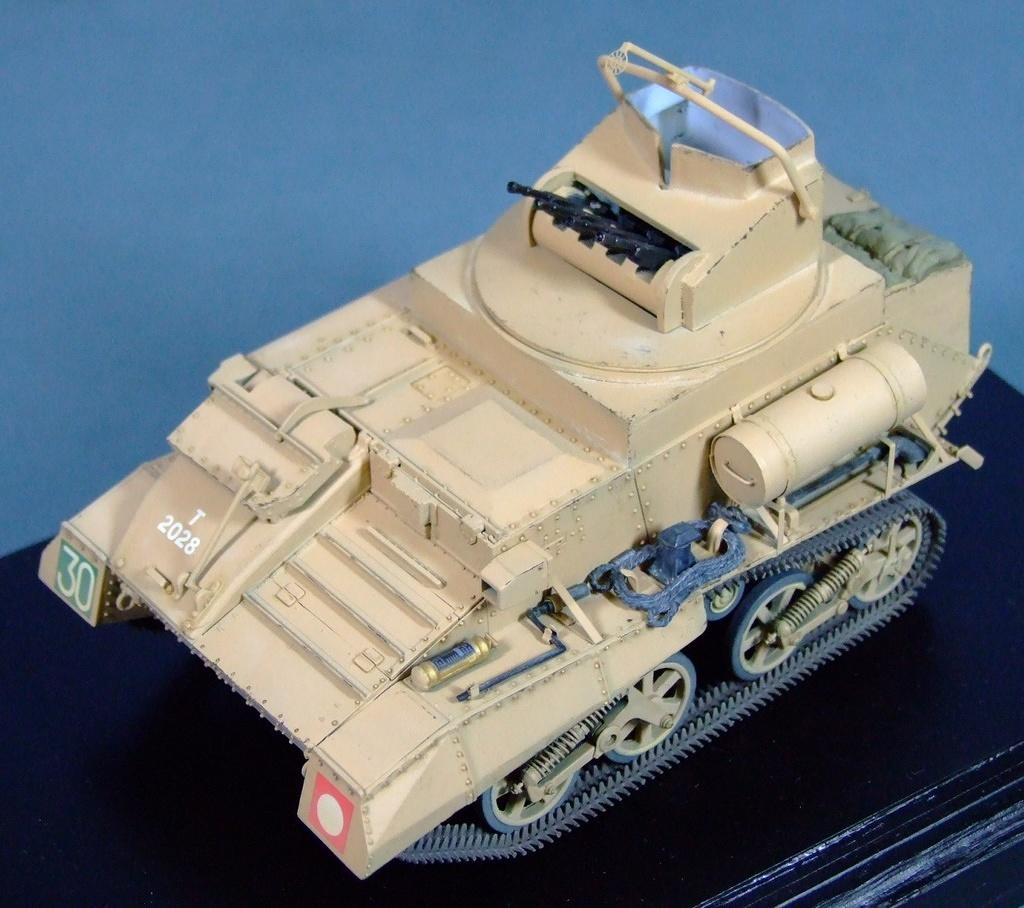 Vickers Light Anti-Aircraft Tank Mk. II, 1:35