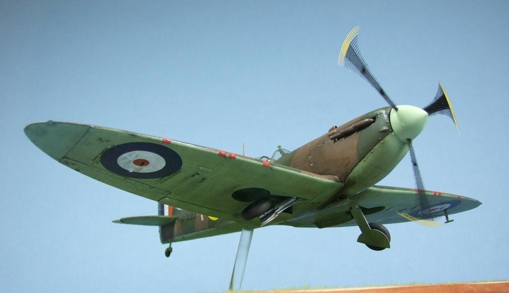 Spitfire IIa, 19 Sqn Sept 1940 1:32 Scale