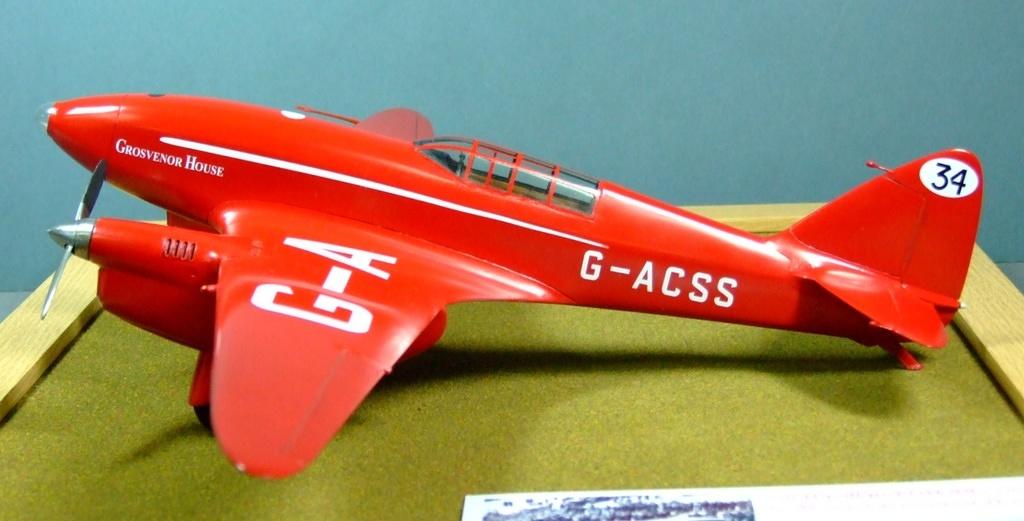 De Havilland DH88 Comet, 1:32