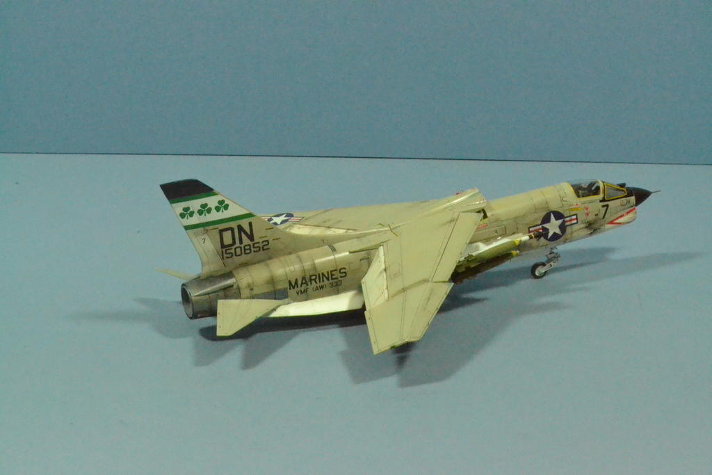 Crusader F-8 E