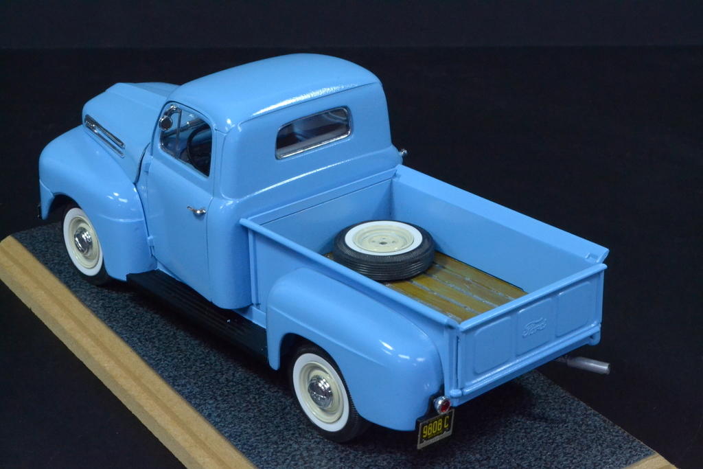 1950 Ford F1 Pickup 1:24