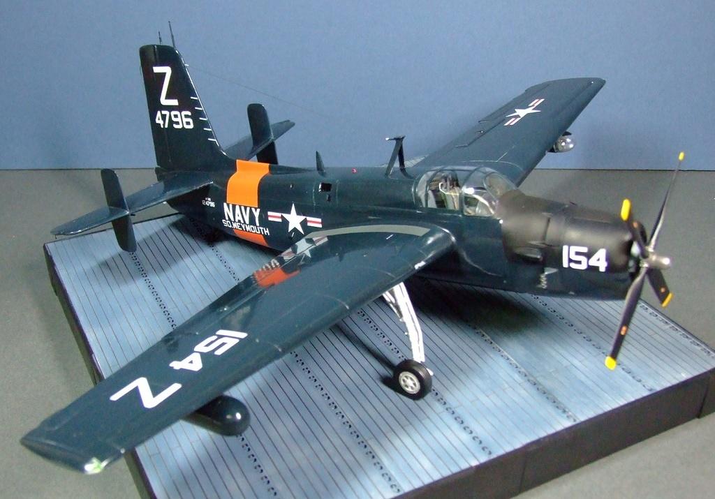 USNR Grumman Guardian, 1:48