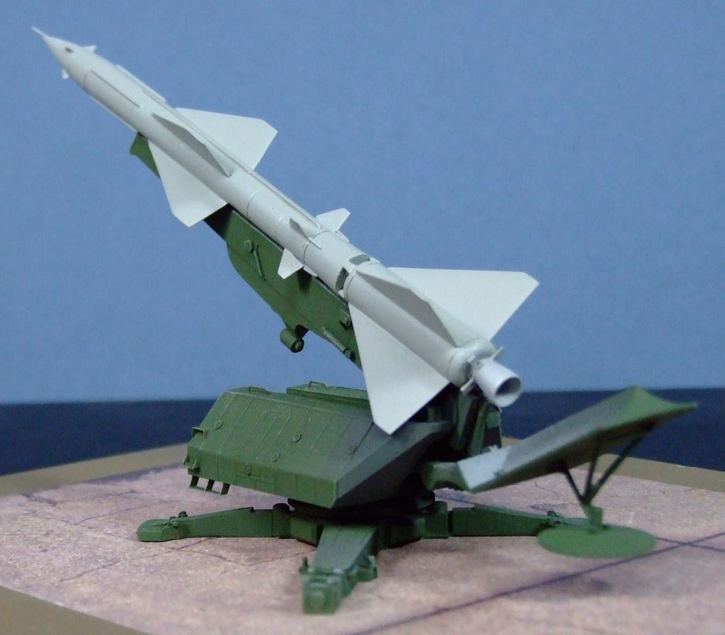 SAM-2 "Guideline" surface to air missile, 1:72