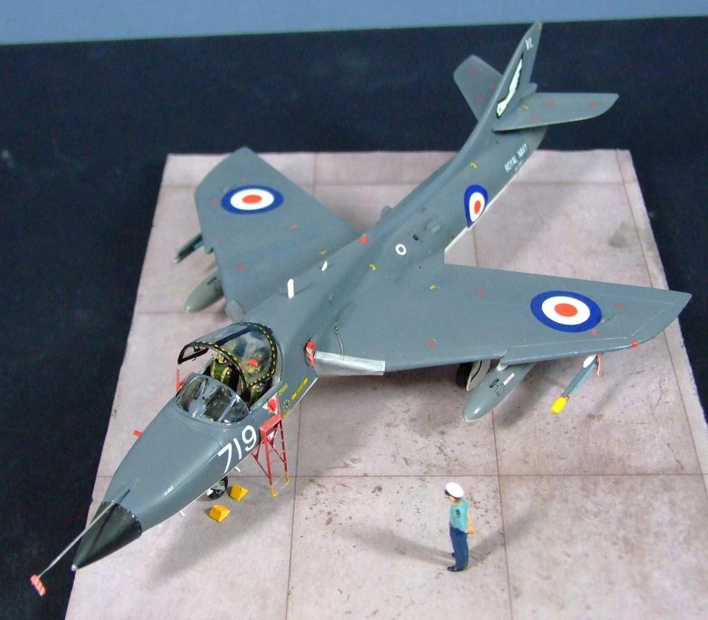 Hawker Hunter T8M, 1:72